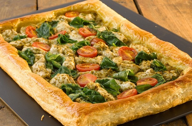 Chicken, pesto and spinach puff pastry